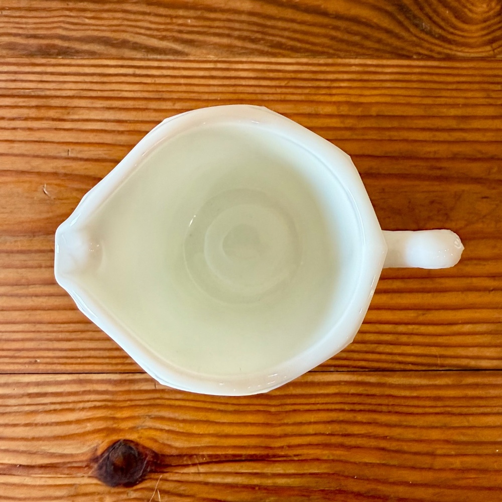 Westmoreland Milk Glass Grape Pattern Footed Creamer – Vintage Mid-Century - Picture 11 of 13